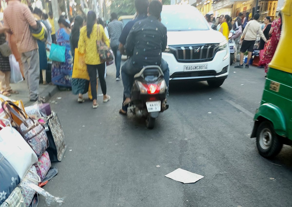 @3rdEyeDude Malleswaram is getting worse with too many veh parked on NOparking stretch and wrong direction driving. Margosa Rd,  11thcr JN worst with no speed breaker or Halt n Proceed sign board and erased zebra crossing painting.