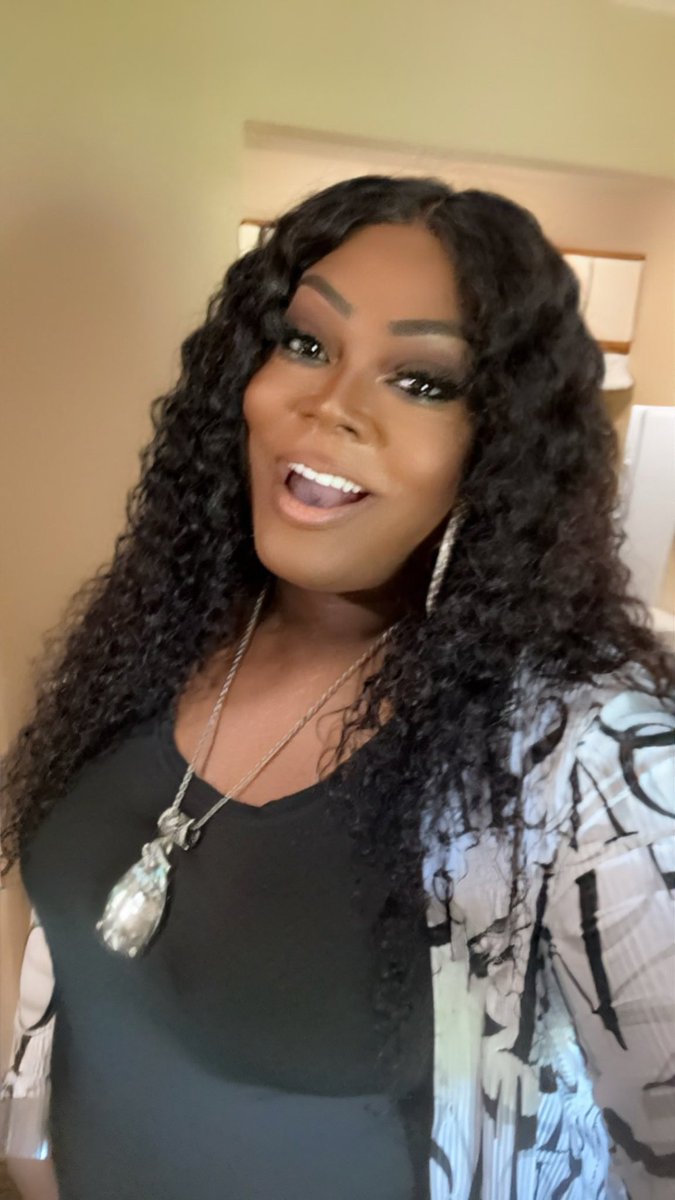 JeSuisMonCherie's tweet photo. Am I your favorite BBW βTTβ or am I your favorite Freaky MILF π€πππ #FortyFine #BBWAuntie #FreakyMILF https://t.co/36BmUraORH