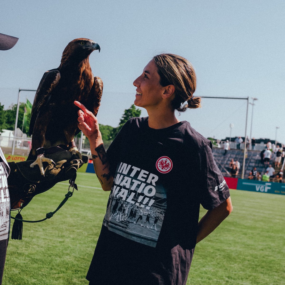 Attila wird heute 2⃣0⃣! 🦅 Wir wünschen unserem Maskottchen nur das Beste! 😇 #SGE #EintrachtFrauen