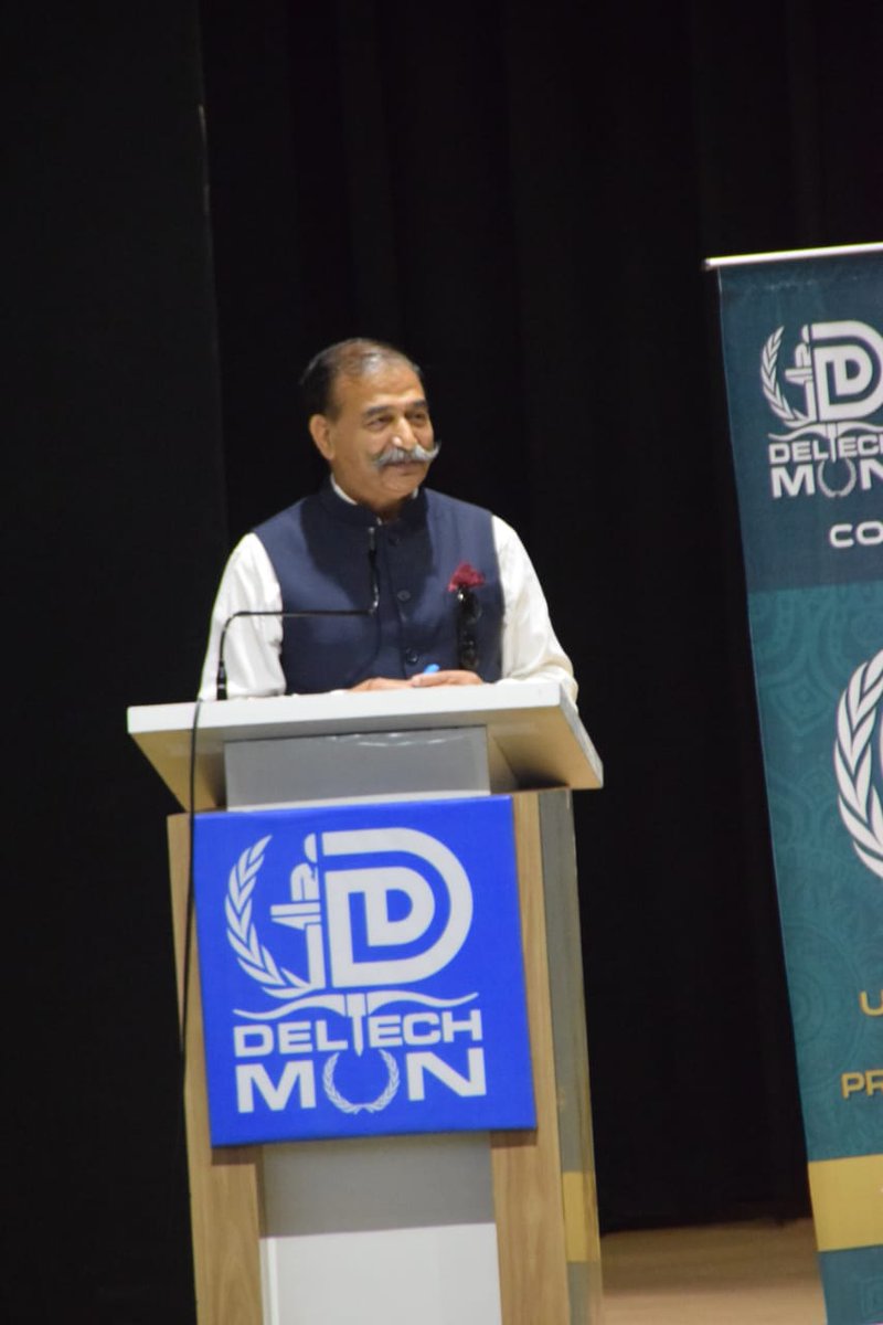 DG ISpA, @AnilBhatt4939, Had the privilege to be a Chief guest at @DELTECHMUN conducted by @DITDELHI. It was a pleasure to interact with students from multiple colleges and Schools and spread the message of the future of Space in India