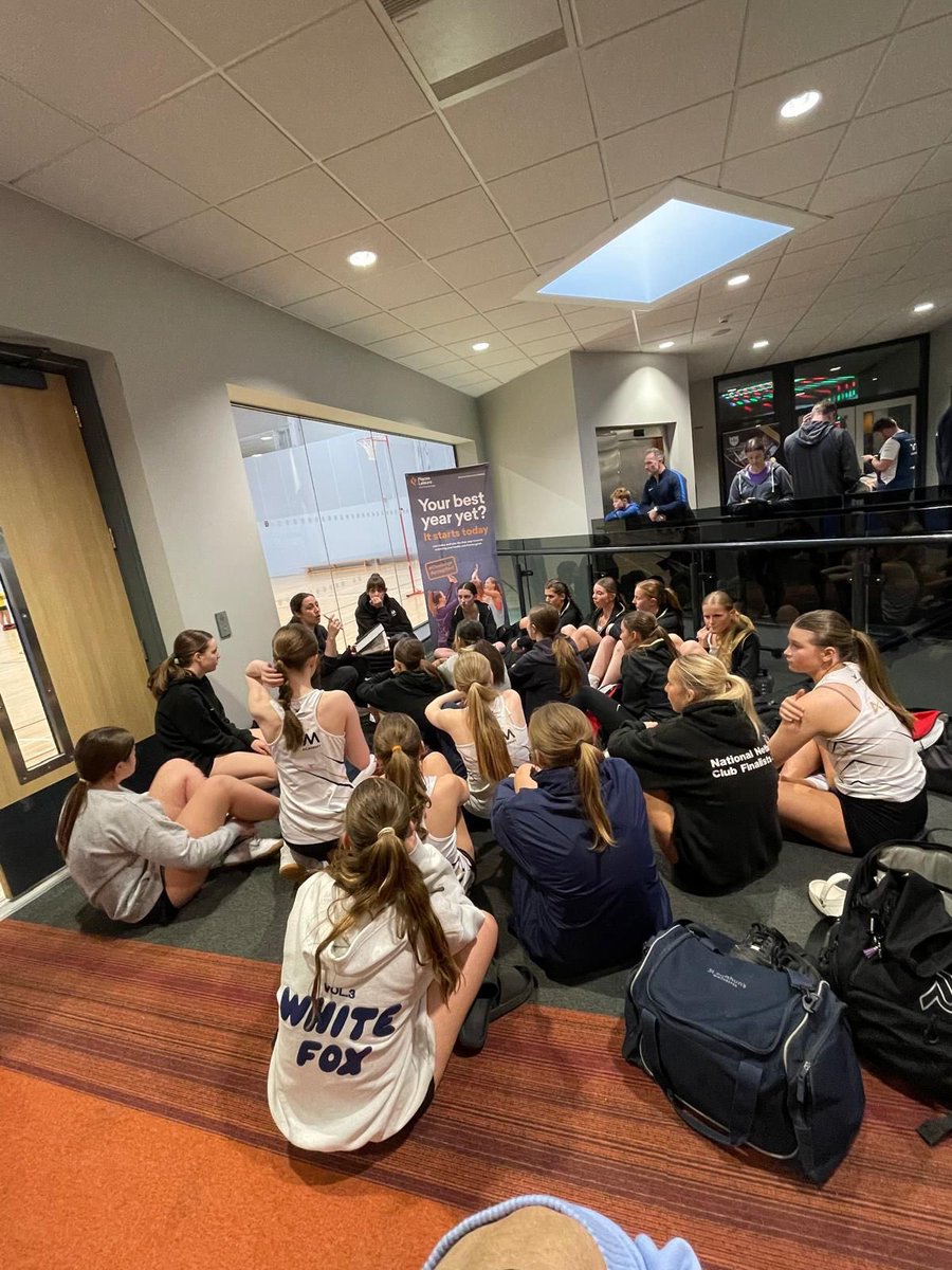 #UKCoachingWeek is upon us & it started off with motivating a group of young netballers before there first match play together ⭐️ Shout out to all the coaches planning, delivering & being an awesome human role modelling to others 👊🏻#Coaching #Holistic #Belonging