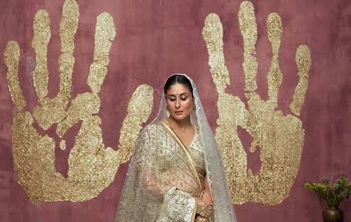 Kareena Kapoor Khan's role in Geetu Mohandas's #Toxic is said to be refreshing and different to all her previous work. Her character is speculated to have a powerful arc timesnownews.com/lifestyle/fash…