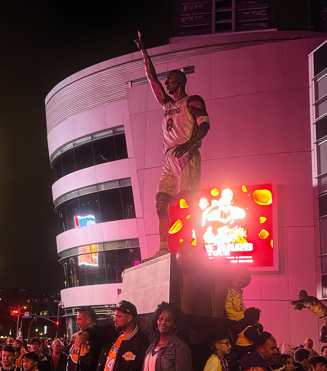 saavedst's tweet image. Forever grateful I witnessed some incredible moments this year. Till next time #Lakers