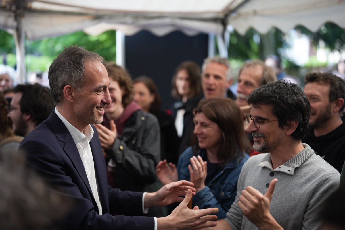 Encore beaucoup, beaucoup de monde et une ambiance extraordinaire hier soir à Grenoble! Merci d’être là, partout, avec autant de ferveur. Ensemble, nous pouvons faire quelque chose de grand le 9 juin 2024! #ReveillerLEurope