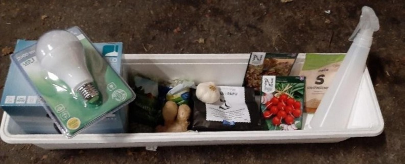 Marja Roslund (@marjaroslund) on Twitter photo Our study published in <a href="/env_int_journal/">Environment International</a> showed that #urban indoor #gardening enhances immune regulation and diversifies skin #microbiota <a href="/biwe_stn/">BIWE - Biodiversity Interventions for Well-being</a> @akisink <a href="/LukeFinland/">Luonnonvarakeskus</a> <a href="/HEDIMED2020/">HEDIMED</a>
sciencedirect.com/science/articl… Our study published in <a href="/env_int_journal/">Environment International</a> showed that #urban indoor #gardening enhances immune regulation and diversifies skin #microbiota <a href="/biwe_stn/">BIWE - Biodiversity Interventions for Well-being</a> @akisink <a href="/LukeFinland/">Luonnonvarakeskus</a> <a href="/HEDIMED2020/">HEDIMED</a>
sciencedirect.com/science/articl…
