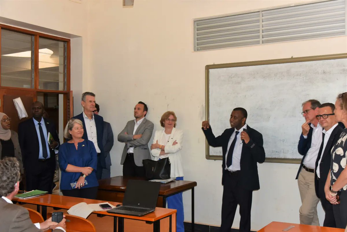 3/4 ✅Innoversity Project: Funded by 🇫🇷 @FranceTanzania, this project equips Tanzanian universities with tools to integrate innovation and entrepreneurship into their curriculum, addressing the skills gap and supporting youth employment.