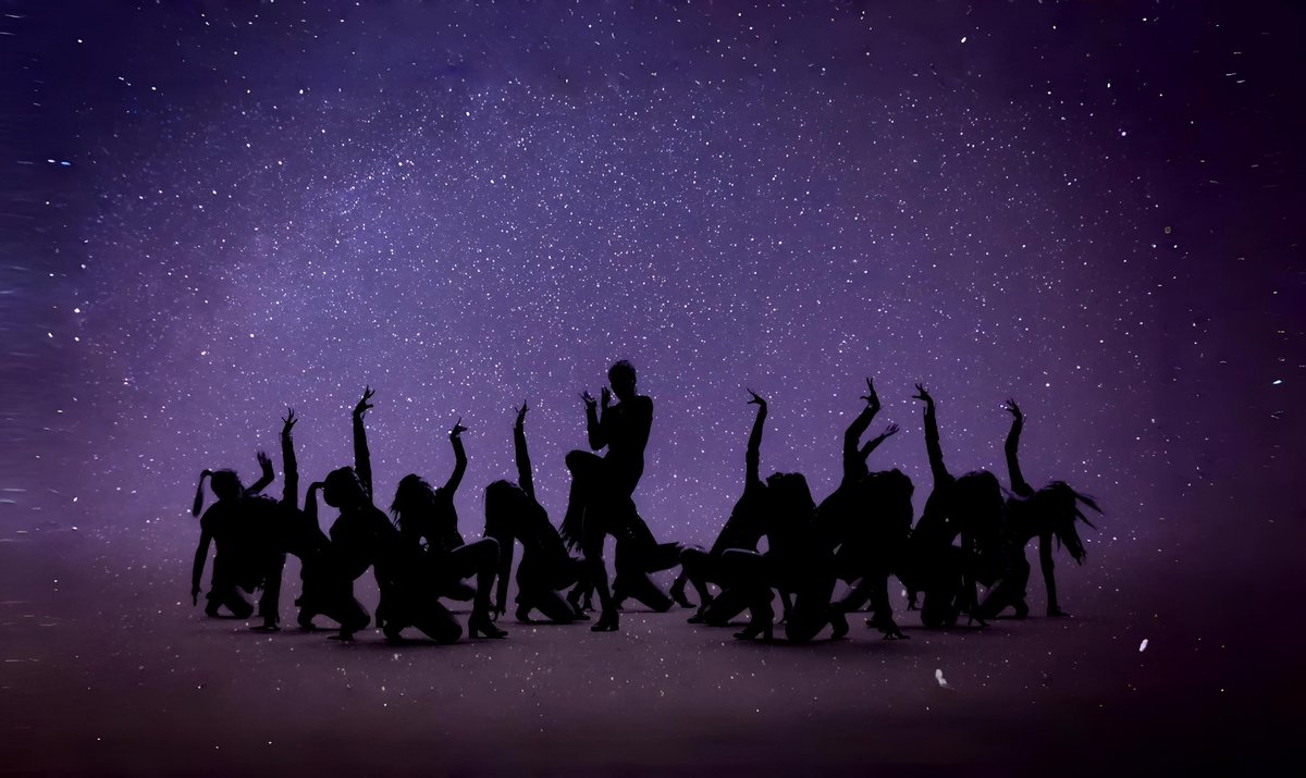 sosulb's tweet photo. we r in disband's time so... I OPEN THREAD ABOUT:

"THE BEST OUTROS OF DISBAND SONGS" (my opinion) ♡! https://t.co/sUeE71Nugi