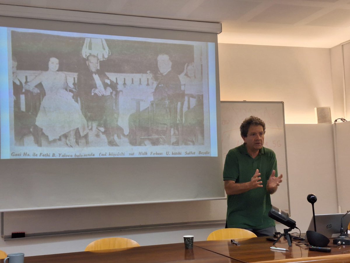 Lundi 29/04/2024, Edhem Eldem, professeur à l'université Bogaziçi, a présenté « Le coût de l’orientalisme sur la politique ottomane et turque ». Merci pour cette présentation et les échanges très intéressants avec les participants !