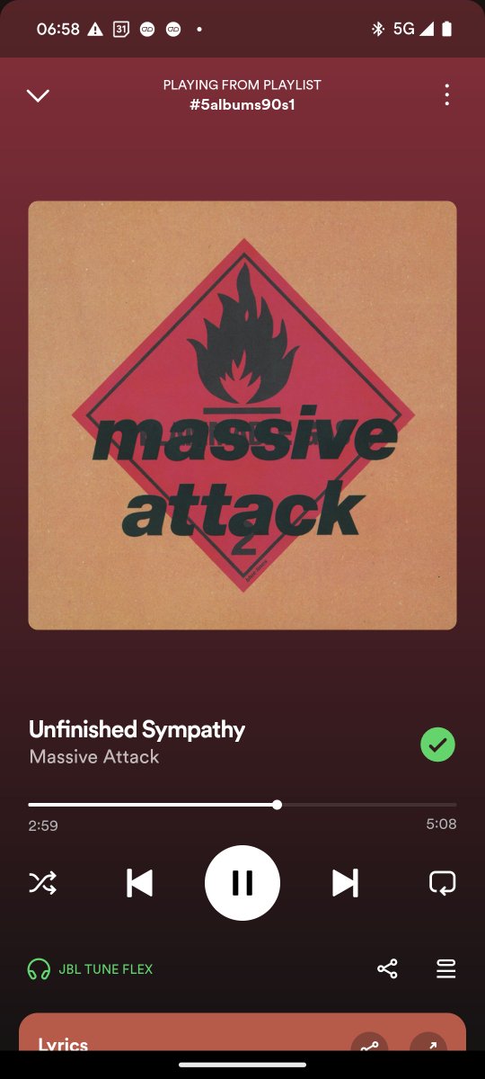 Not usually my type of music but this is undeniably brilliant and some absolute classics on there like Unfinished Sympathy. Albarn was clearly taking notes for Gorillaz. Think it might sneak into my top 5.
#massiveattack #5albums90s1