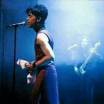 Prince pic daily since 21.04.16 until justice is served 📷 
#justice4cuz 🕊
#Peace2Prince    #Love4OneAnother 💜☔☝#NoAccident 
#TRUTHMatters 🕊 #BreakTheSilence 🔇