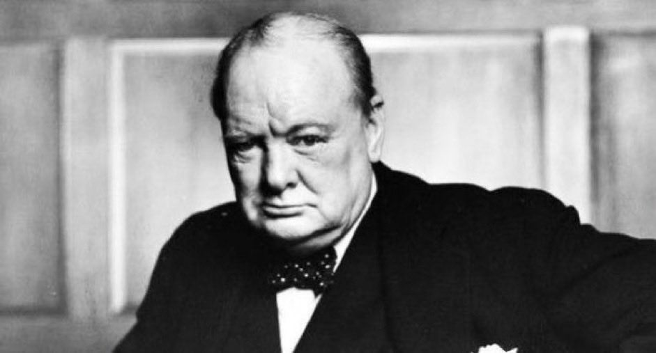 « Nous devons notre liberté à des hommes qui ne plient pas, ne s'agenouillent pas, ne se soumettent pas. » Winston Churchill