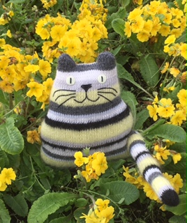 Hello #earlybiz ! #cats #springcats threewoollyowlsstore.etsy.com