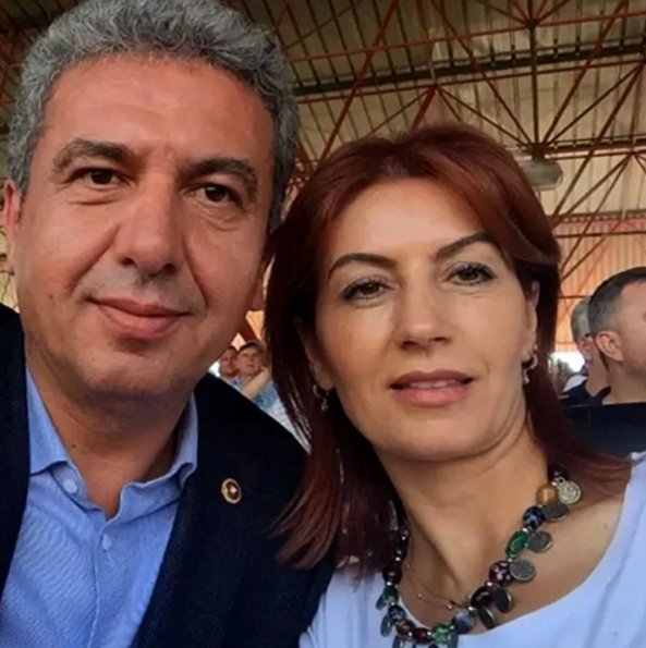 4 dönem CHP Çorum Milletvekili olarak görev yapan Tufan Köse'nin eşi Leyla Köse, Çankaya Belediyesi Özel Kalem Müdürlüğü'ne getirildi.