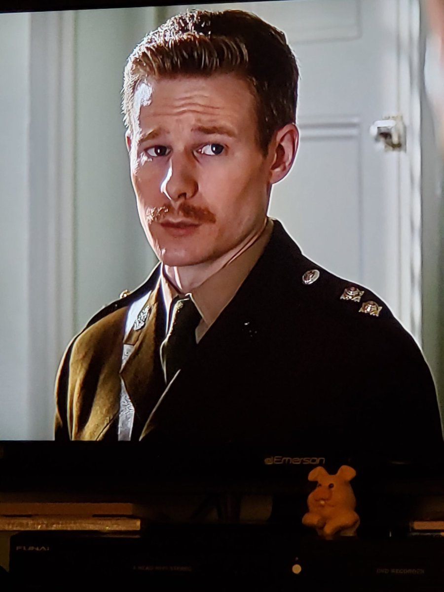 This photo was taken by @te_angeli & I know is Shaun Evans. The second photo is a screenshot from a Father Brown episode. I know its not Shaun, but geeze.... I think these 2 could be cousins or something. Other fellow is Steven Miller. #ShaunEvans #Endeavour #StevenMiller