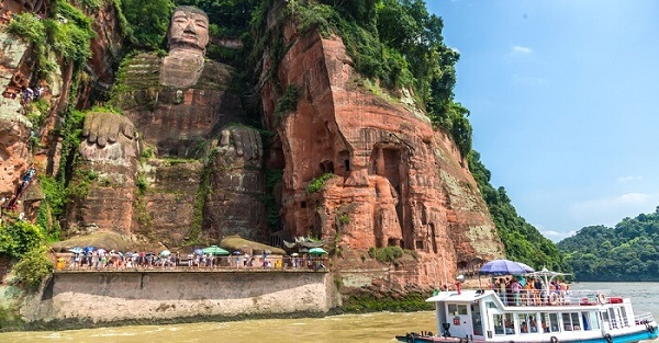 Largest and Unique Sculptures around the #World
🗿Super Six here 🗿

1  Leshan Giant Buddha is  known as the largest stone Buddha statue in the world.Built during the Tang Dynasty in #China .

In 1996, UNESCO recognized this statue as one of its #Worldheritage sites. 
@UNESCO
