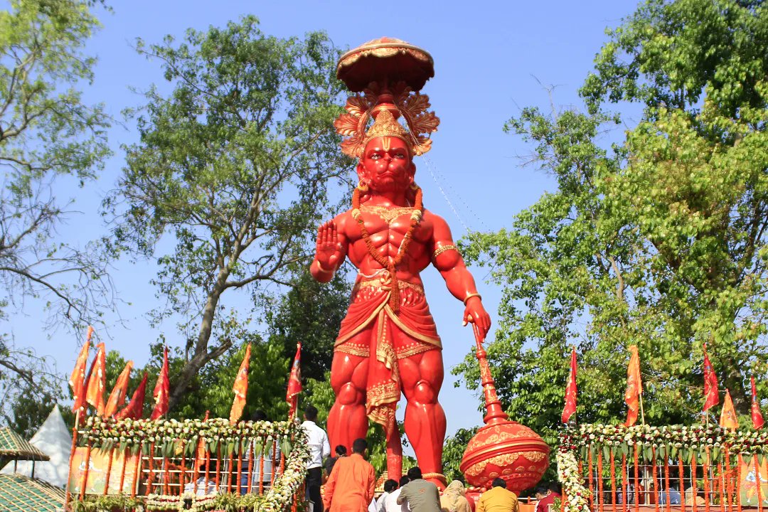 वीर और श्रद्धा: पवित्र हनुमान जी की प्रतिमा
जय श्री हनुमान जी

Address: Parmartham Hanuman Mandir Trust
Bela Road, Vijay Ghat, Delhi-110006.
(Near Shanti Van, Rajghat)

Contact Us:
Email: Info@phmtofficial.com 
Phone: +91 9911924925
#JaiShreeRam #JaiShriRam #Hanuman