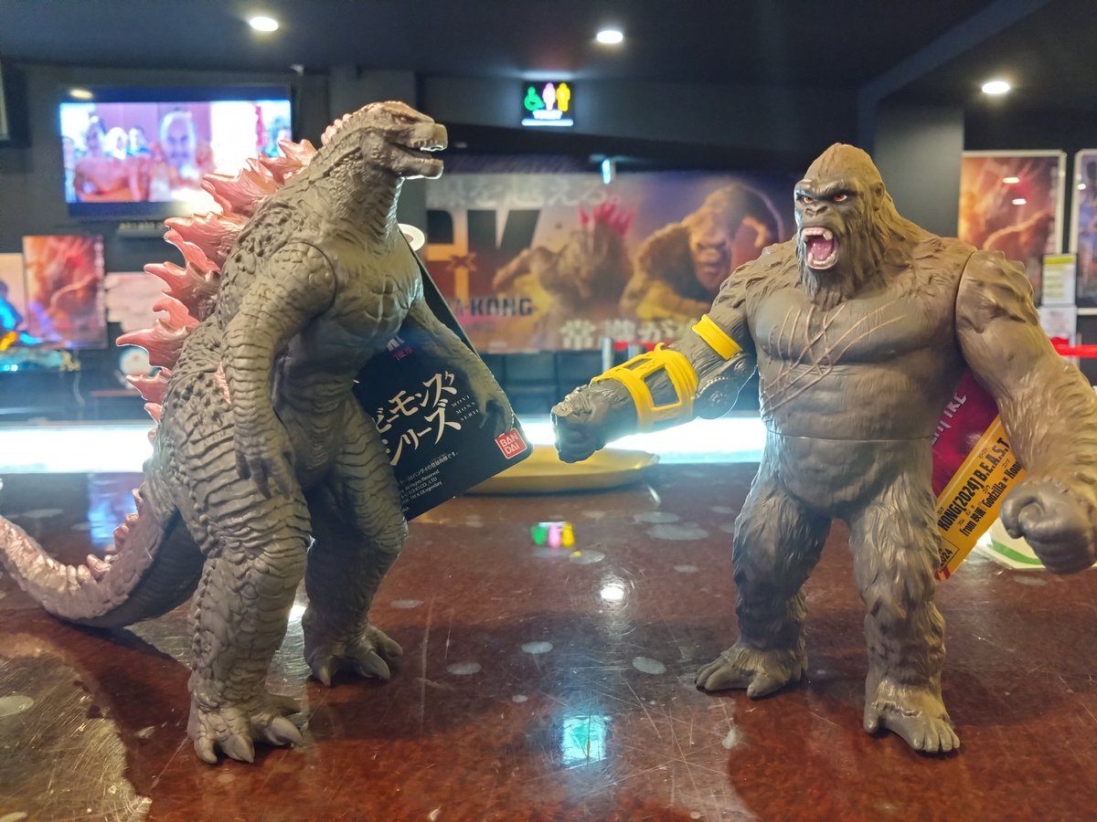 こんにちは！ ❗グッズ情報❗ 『#ゴジラxコング 』 ゴジラとコングの 