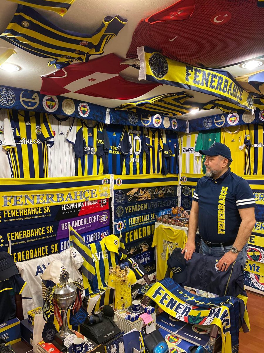 Sarıya Bakar 💛
Lacivert Görürüm 💙

FENERBAHÇELİ Doğdum💛💙🇺🇦
FENERBAHÇELİ Ölürüm💛💙🇺🇦

#iyikifenerbahçeliyim #FenerbahçeBirYaşamdır #Fenerbahçeliyiz #Sevgicumhuriyeti💛💙🇺🇦 #kalplerberaber #Ruhumuzbir🇺🇦