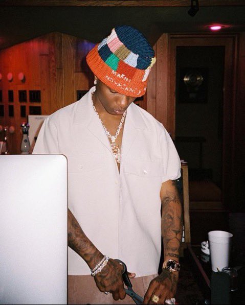 decatalystpro's tweet image. Who is winning the fight between Davido and Wizkid? 

RT For Wizkid                              Like For Davido