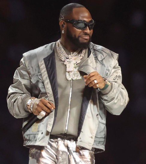 decatalystpro's tweet image. Who is winning the fight between Davido and Wizkid? 

RT For Wizkid                              Like For Davido