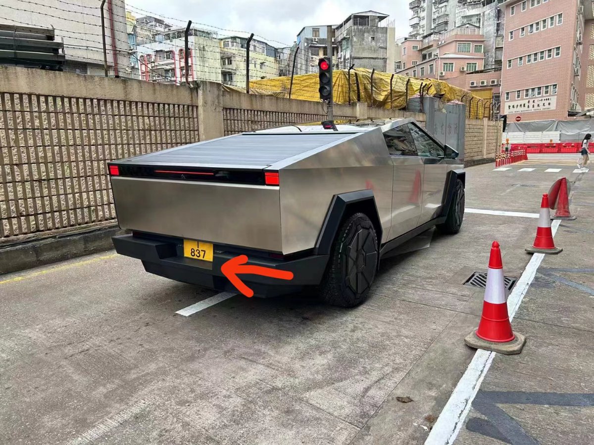 A Cybertruck with a Macau license plate spotted on the street, that must be true love.