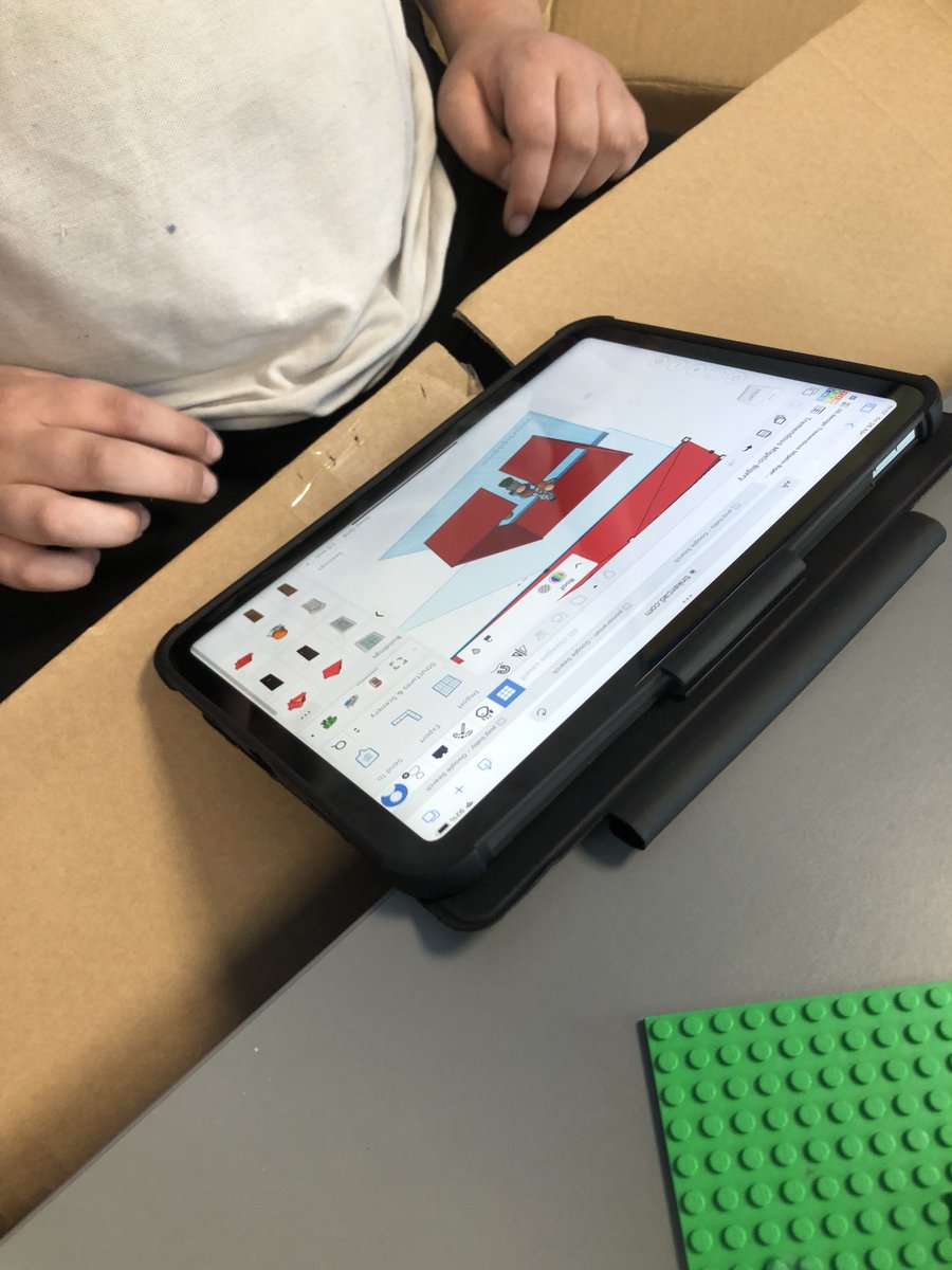 Willow class working hard using @tinkercad to develop and design their own houses #eulercomputing