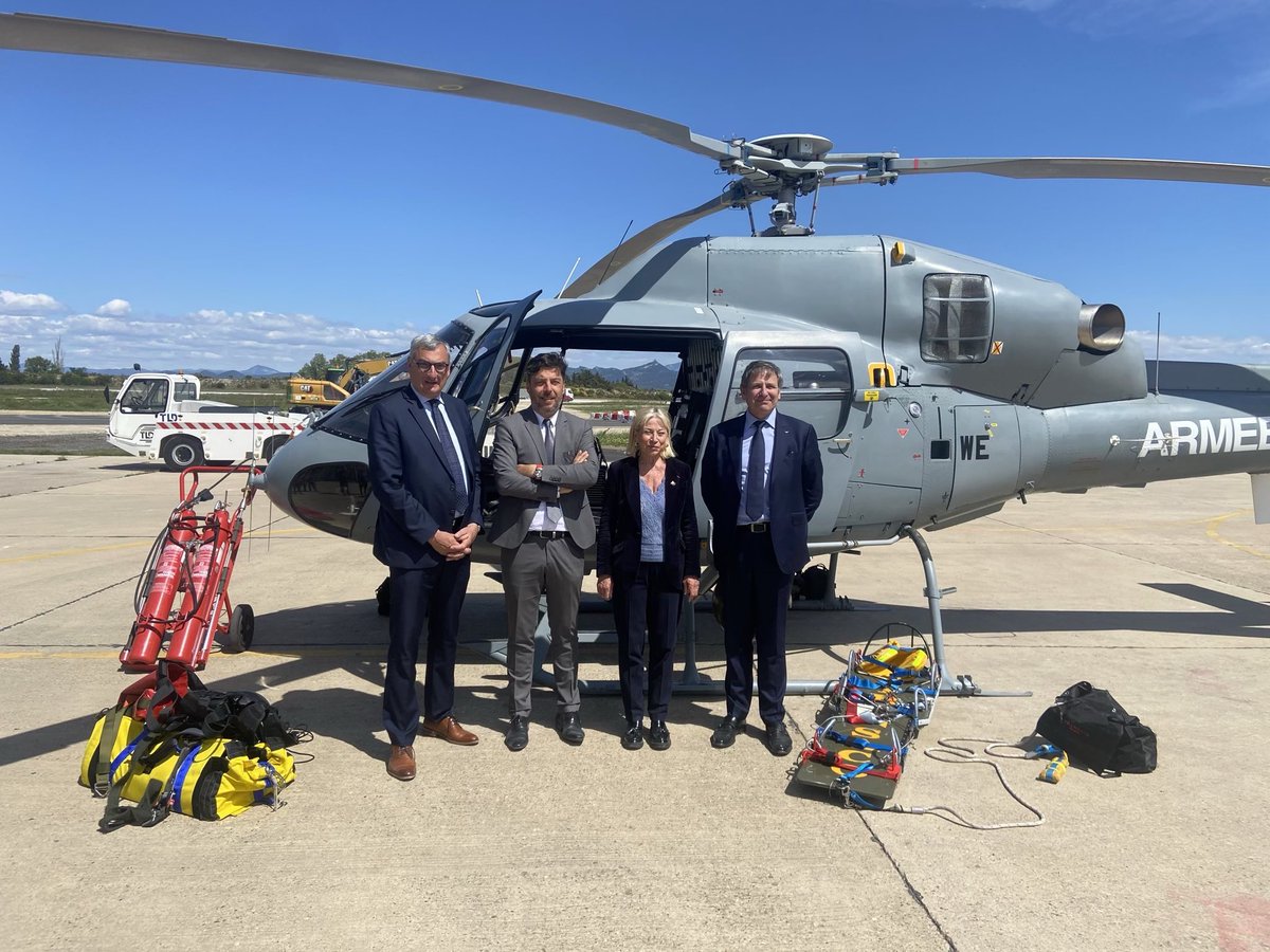 catherine_dumas's tweet photo. 🔴 Avec mes collègues de la #ComDéfenseSénat @HayeLudovic, Philippe Paul et Olivier Cigolotti, j’ai visité le 25 avril dernier la Base aérienne 115 d’Orange, dans le Vaucluse.

Merci au Colonel Deschamps, commandant de la #BA115, pour cette visite très instructive et son accueil chaleureux !

Retour sur ce déplacement ➡️ https://t.co/EU3nbTV2Sq
