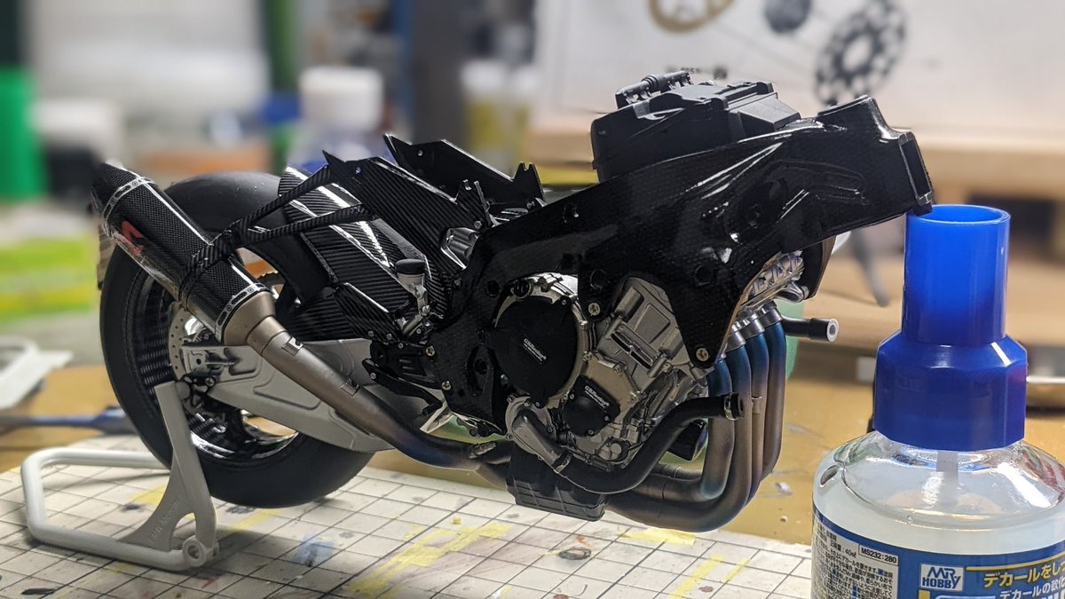 MASAMETAL17's tweet image. マフラー取り付けからの、ラジエター取り付け
やっぱりバイクプラモは、このメカ感好きだわ

#バイクプラモ盛り上げ隊
#MENGMODEL