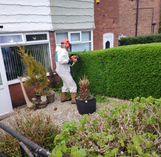 Is the gardening getting too much for you? Call our Handy Help and gardening team! If you need a reliable, friendly gardener or need a small job doing, call today on 0161 480 1211! For more information see our website buff.ly/3aK9J6o #gardening