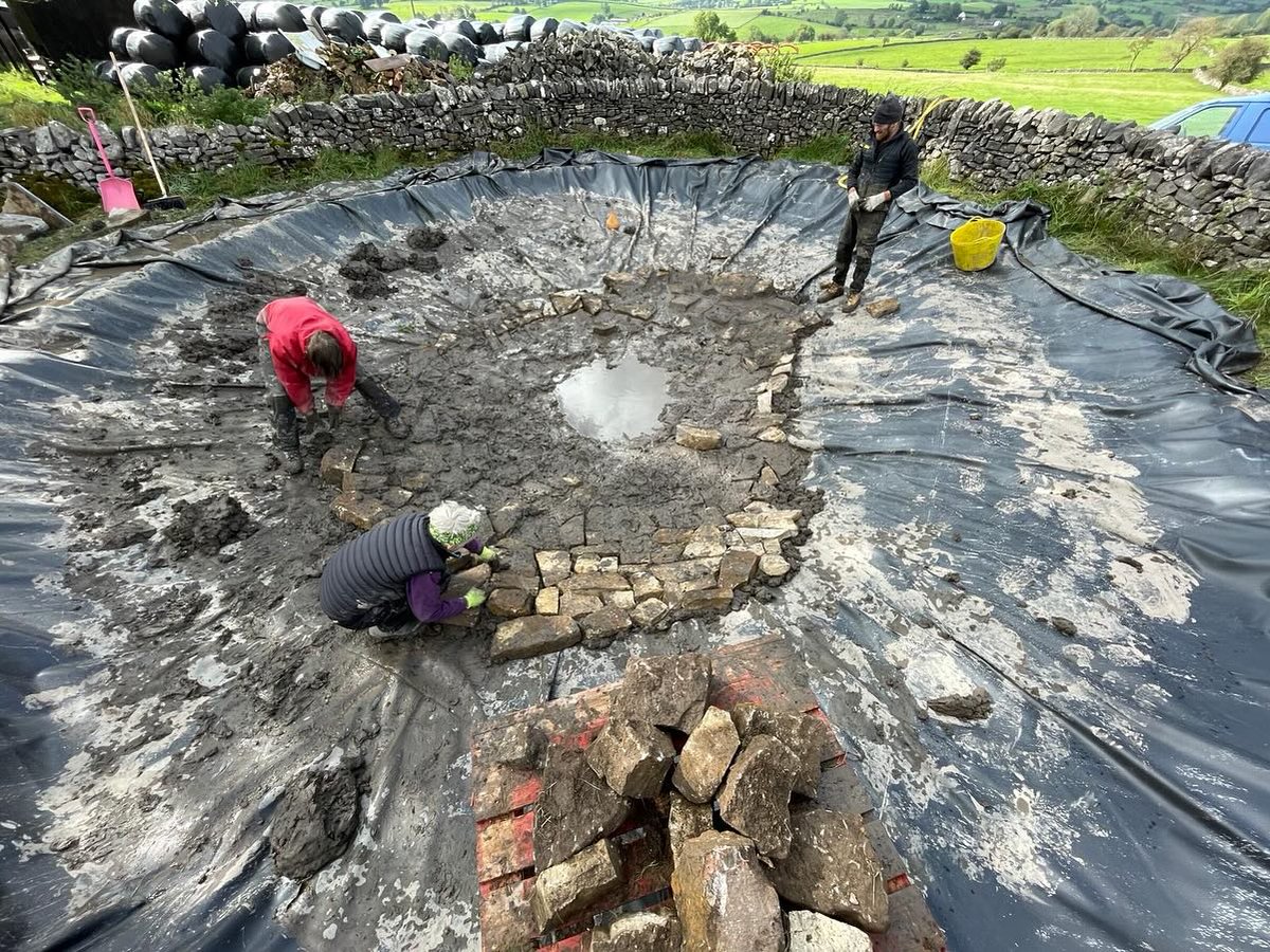 Our incredible @PeakPark_PPCV have been restoring this fantastic old dew pond in #Grindon which dates back all the way to 1745. 👏 It's refilling nicely now, welcoming the insects and plants to thrive there for many years to come. 🙌 #dewpond #restoration #volunteering