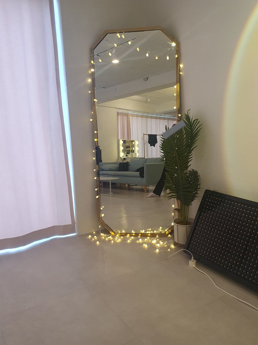 ruby7358's tweet image. 인천🥰
아는 사장님이
곧 오픈하실 파티룸
미리 와서 구경하고
밥과 반주🍶
#인천 #주안동파티룸 #간석역파티룸 #포토존 #조리가능 #노래방가능 #보드게임 #바베큐