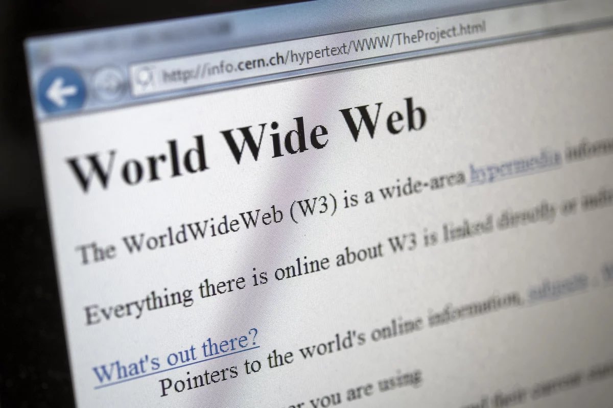 #BackInTime  April 30, 1993, “an idea of linked information systems,” computer scientist Tim Berners-Lee released the source code for the world’s first web browser and editor. Originally called Mesh, the browser that he dubbed #WorldWideWeb became the first royalty-free,