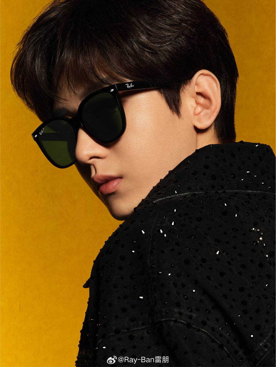 2024.04.30 Ray-Ban 공계 업

weibo.com/2027467614/502…