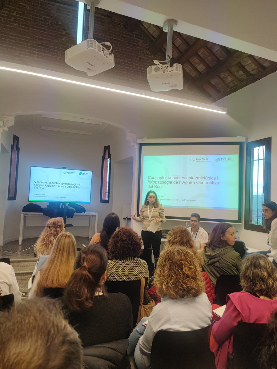momo68_3's tweet image. Avui l&apos;equip de la Unitat del Son del @parctauli tenim jornada de coordinació amb les companyes d&apos;Atenció Primària @apicsmetronord . La Dra. Vigil @laura7270930915 dona la benvinguda a les assistents.