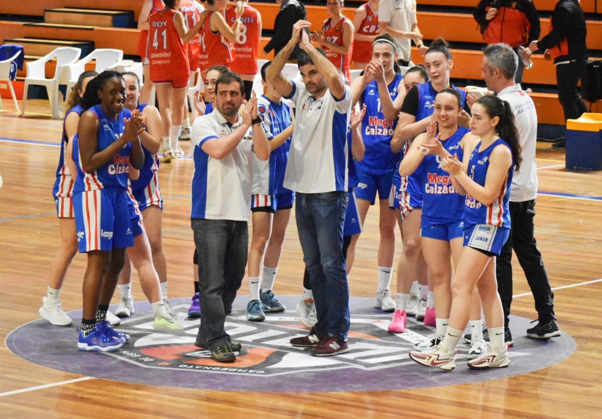 CAMPEONATOS DE ESPAÑA CLUBES | JUNIOR FEM Dos jornadas disputadas por nuestro junior del Megacalzado Ardoi con derrota en la primera jornada y victoria en la segunda. FICHA 1º PARTIDO➡ baloncestoenvivo.feb.es/partido/2395951 FICHA 2º PARTIDO ➡ baloncestoenvivo.feb.es/partido/2395954 #GoBlues