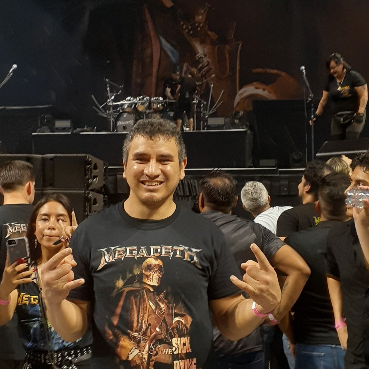 Que chingon me la pase en el concierto de @Megadeth
Estuvo a toda madre el concierto 😀 🔥
@ArenaMtyOficial

#Megadeth #davemustaine #crushtheworldtour #monterrey #México
#ArenaMonterrey
#conciertos
#Abril2024
#NuevaFotoDePerfil