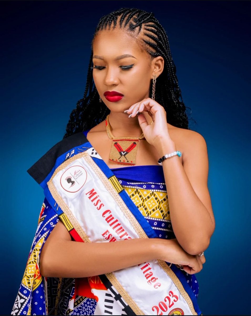 'Nobuhle Wemasiko'
Miss Cultural Heritage Eswatini 2023
🤩🥰🤩
Controversy rages around the pageant as the contestants sported weaves, wigs, makeup, false nails -  detractors bemoaned that it wasn't 'natural beauty'. Thoughts?
#eswatini #buhlebetfu