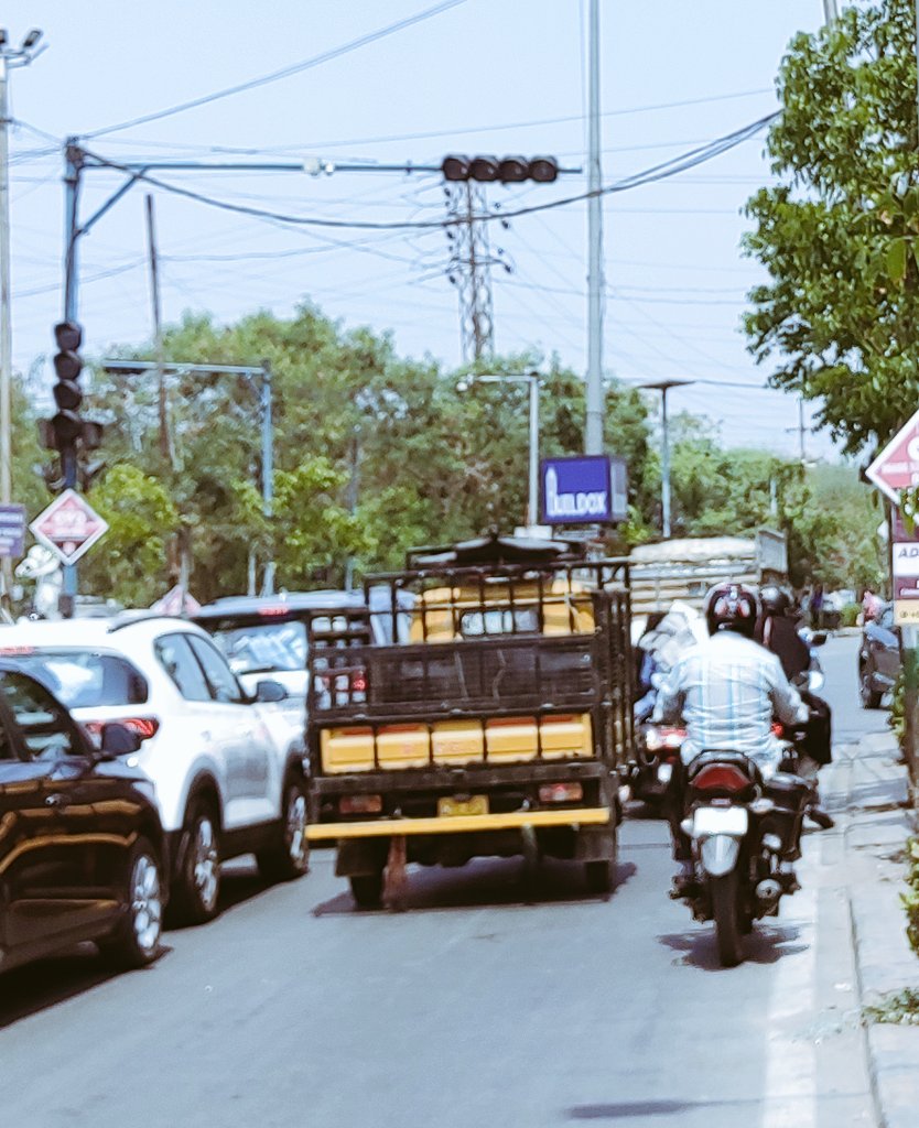 Sir, it's been more than week, traffic signals are not working at #tippukhan jn. Req officials to consider n do needful @GHMCOnline @ZC_Khairatabad @DRonaldRose @shotr_tlchowki @shotr_lngrhouse @hydtp @CPHydCity @TelanganaDGP #hyderabad @vinay_vangala @swachhhyd @Team_Road_Squad