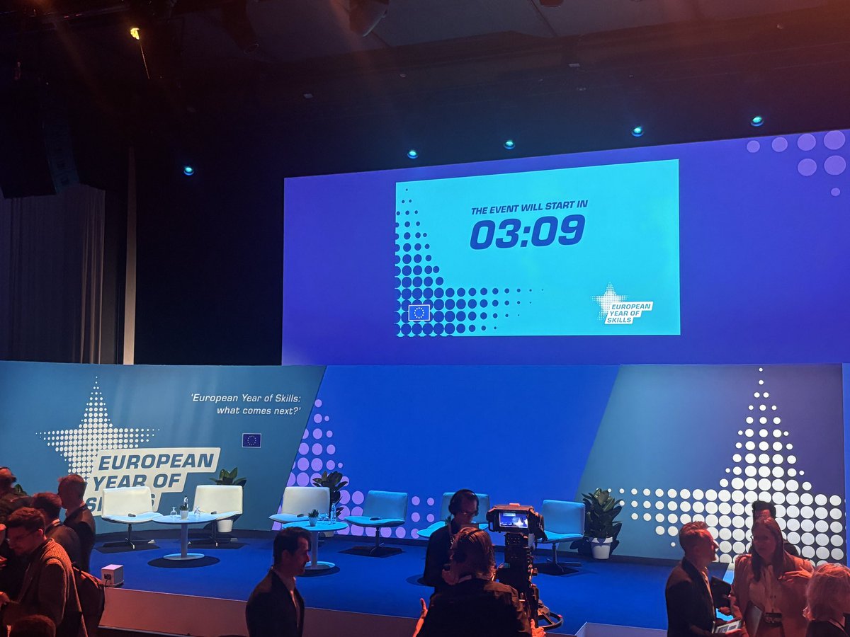 Starting soon 🤩 @vestager opening speech coming first!