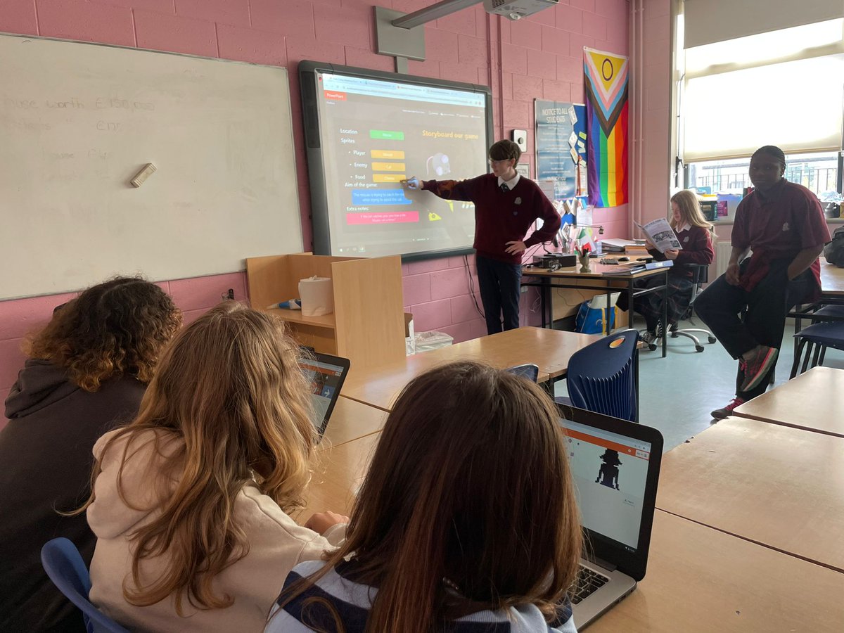 Our TY Digital Leaders delivering a coding workshop to our visitors from the ERASMUS programme where they learned how to use coding to make a game @leargas.ireland @erasmus_ireland @ddletb #community #care #excellenceineducation #reunionisland