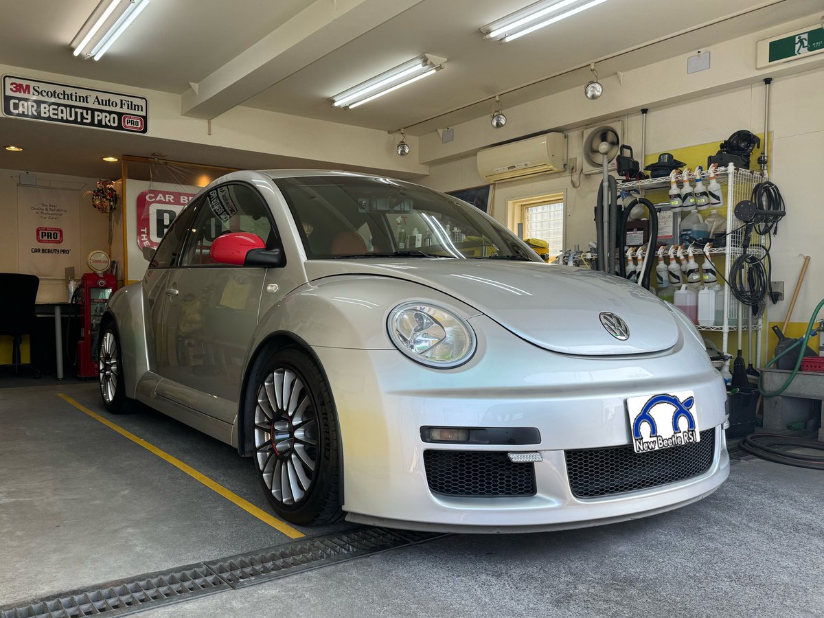 NewBeetleRSi's tweet photo. The Windshields for New Beetle are difficult to get. Putting a Protective Film (P-shield) on the windshield, though it costs about the same as a windshield.
#NewBeetleRSi #BeetleRSi #VR6 #4Motion #Haldex #VolkswagenRacing #NewBeetle #Remus #OZRacing #MSDesign #APRacing #Pshield https://t.co/Qx5fyOigHy