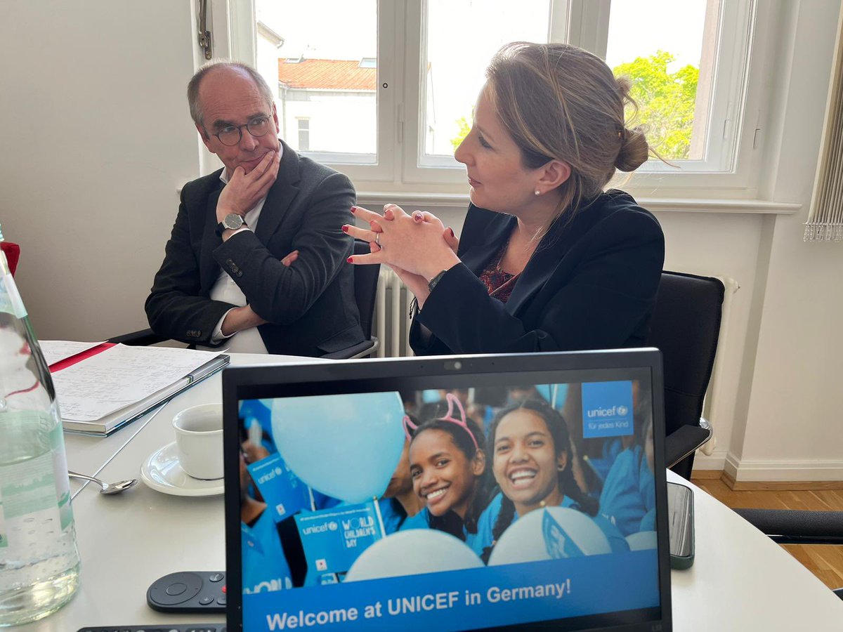 Intensiver Austausch in Berlin: Mit dem #UNICEFInternationalCouncil haben wir über Herausforderungen und Möglichkeiten für Kinder in Europa und die Relevanz von Partnerschaften gesprochen, um weltweit Wirkung #fürjedesKind zu erzielen.#Shapethefuture #Kinderrechte