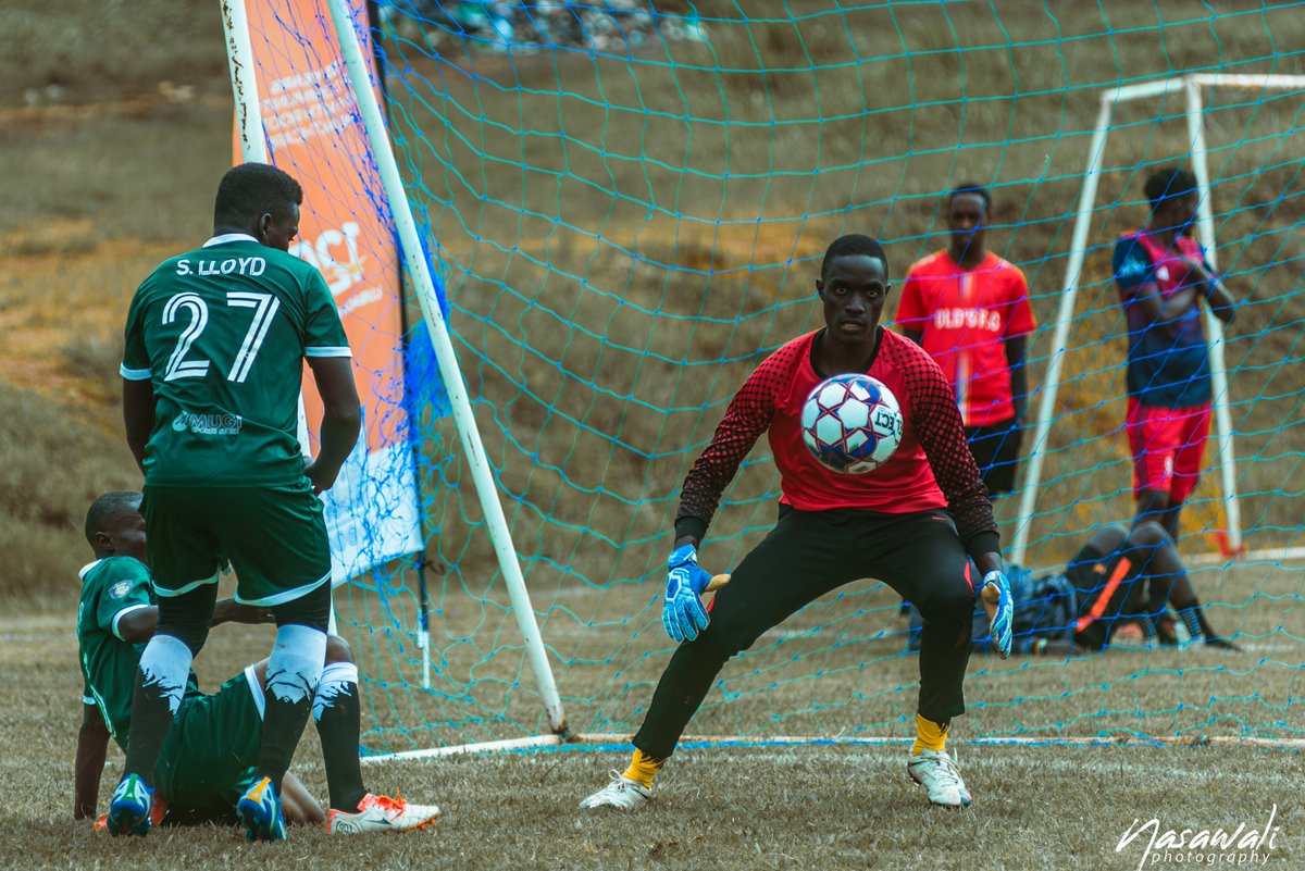 Every save counts,  Big saves by Big Enock. A very great block in goal. 

Reminder, catch all action of the @ndejjeleague at the @Kingsparkarena this Sunday 05.05.2024. 

Sponsored by 
@TheRugbyChill 
@NileSpecial 
@LubagaHospital 
@jibuuganda 
@NBSportUg