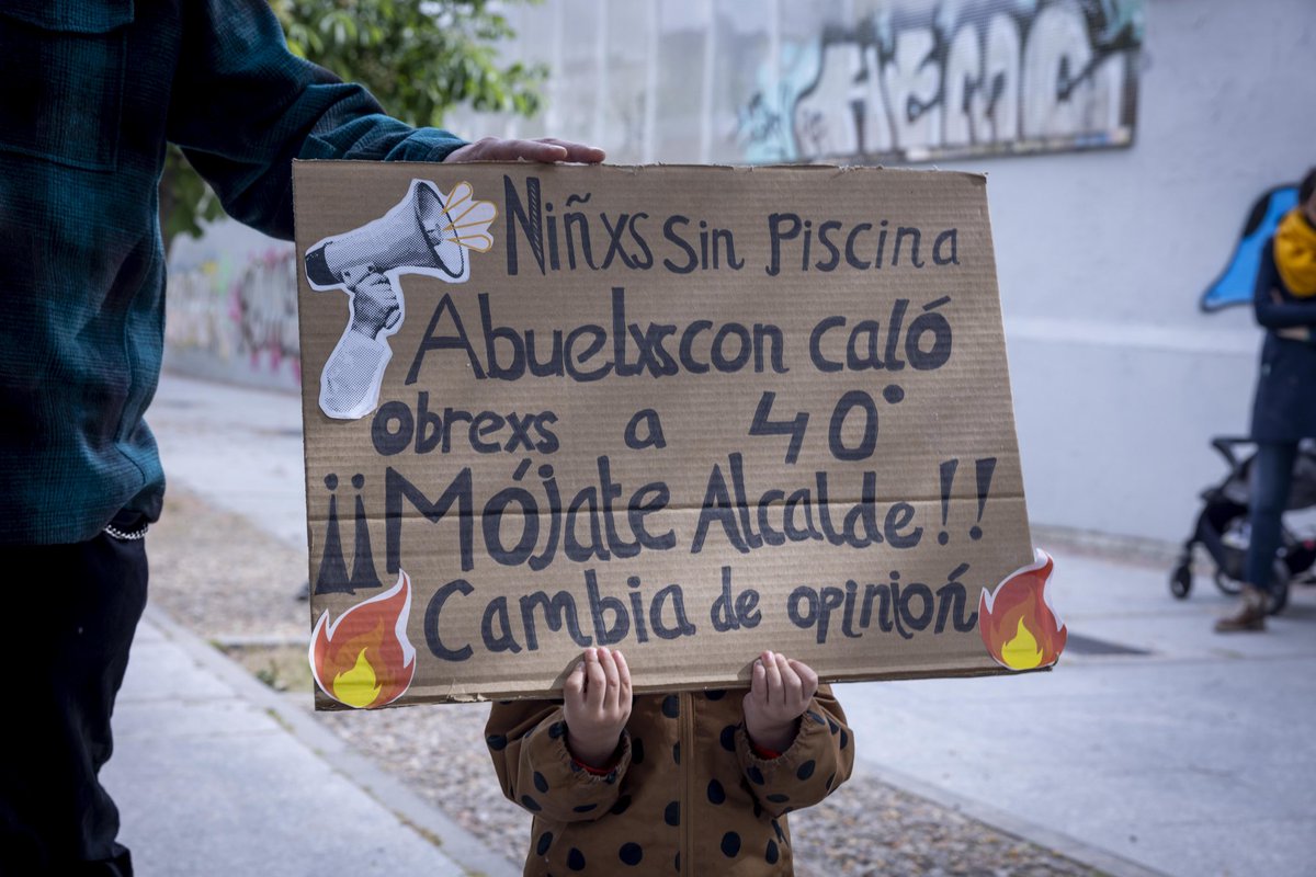 🛟 Polémica entre los vecinos de #Arganzuela y el gobierno municipal por el cierre de la #piscina de verano de #Peñuelas en plena temporada. El @MADRID asegura que presenta graves deficiencias y riesgo para los usuarios. @FRAVM @AVVerdeImperial #Madrid 

masinteresmadrid.com/la-piscina-de-…