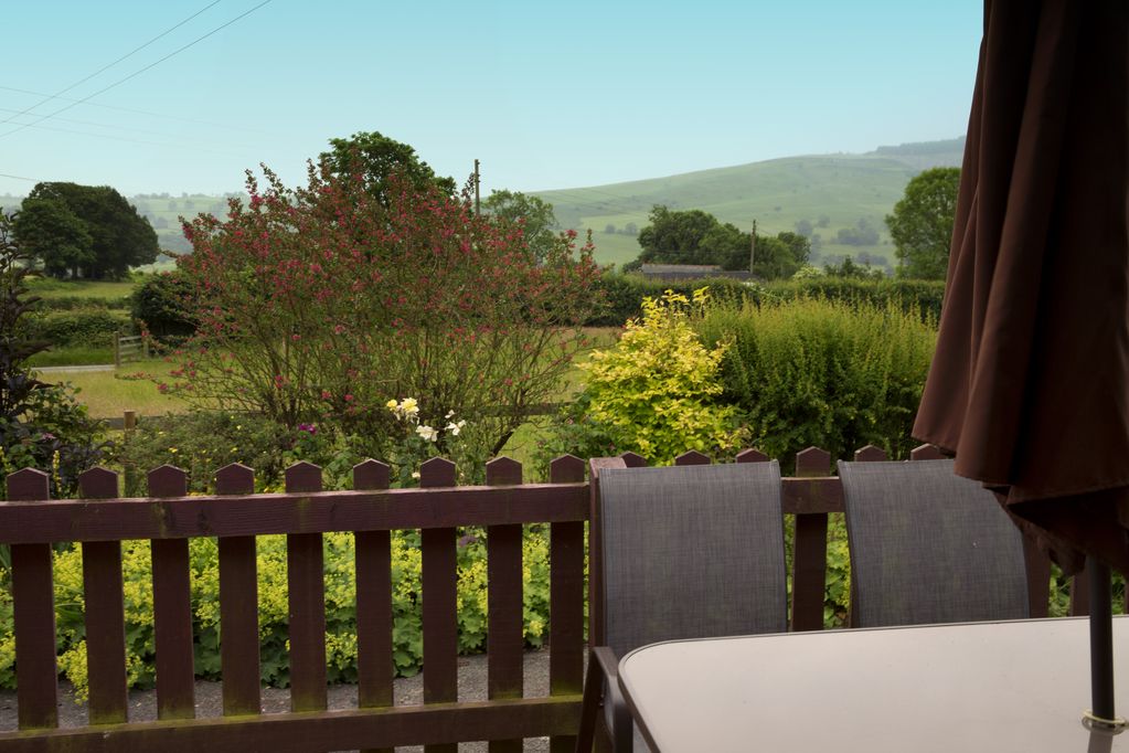 ⭐ Self Catering Shropshire ⭐
Ty Coed is an attractive self-catering timber chalet that enjoys peace, seclusion & glorious views of the Upper Tanat Valley and Berwyn Mountains.
🏡 Self Catering
aroundaboutbritain.co.uk/Shropshire/3342
#LlanrhaeadrymMochant #Oswestry #Shropshire #Holiday #Travel
