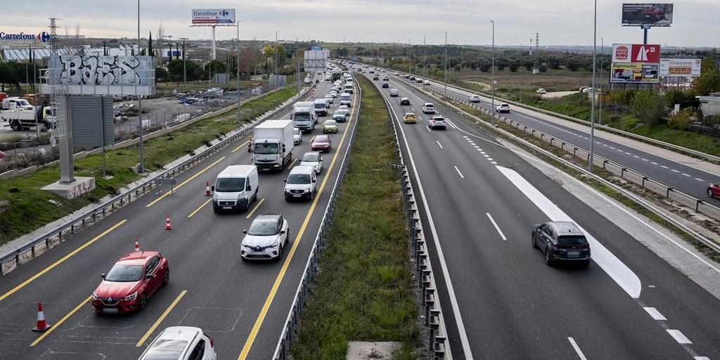 Cuáles son las peores horas para viajar en el puente de mayo, según la DGT infobae.com/espana/2024/04…