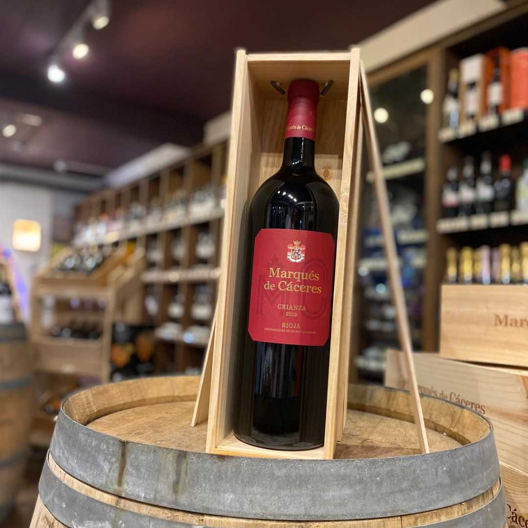 How do you describe this #Crianza from @marques_caceres? Iconic? We think so! Just £12.99* a bottle in-store and online here; bit.ly/4aXRGsM *box not included but available at an additional £4.99 #SpanishWine #Spain #Cardiff #Crianza #RedRioja