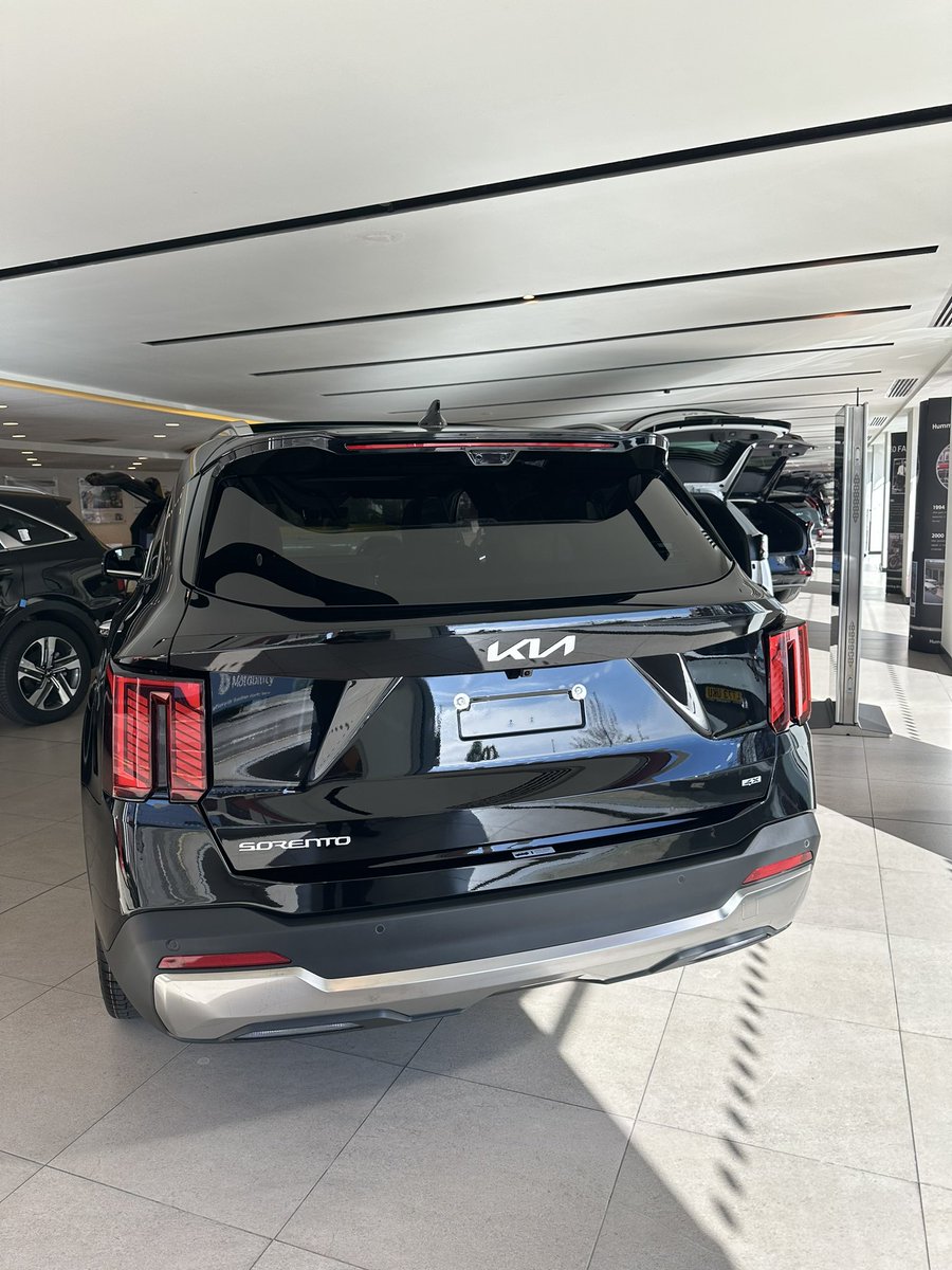 Take a seat and feel the thrill ⚡️⚡️⚡️
.
Discover and exceed your expectations with a redefined crossover driving experience 💪💪💪

Book a test drive at Humming Bird Kia today !

📞 020 8200 2200