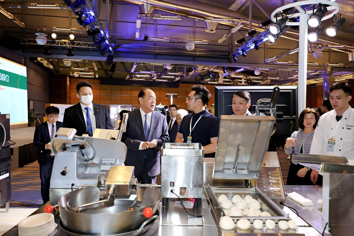 Congratulations~~
Chefmax achieved great success at the “Macau Catering Industry Intelligent Upgrading Solution Exhibition”. This exhibition made Chefmax take a big step in smart kitchens.
#smartkitchen #noodlemaker #robotkitchen
Web: chefmaxequipment.com