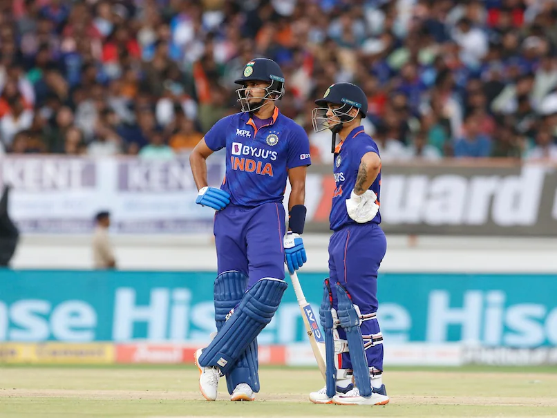 Cricketracker's tweet photo. ❌No KL Rahul
❌No Shreyas Iyer
❌No Ishan Kishan
❌No Ruturaj Gaikwad

In India's T20 World Cup 2024 squad including travelling reserves.

#T20WorldCup2024 https://t.co/mMoxrmEekA